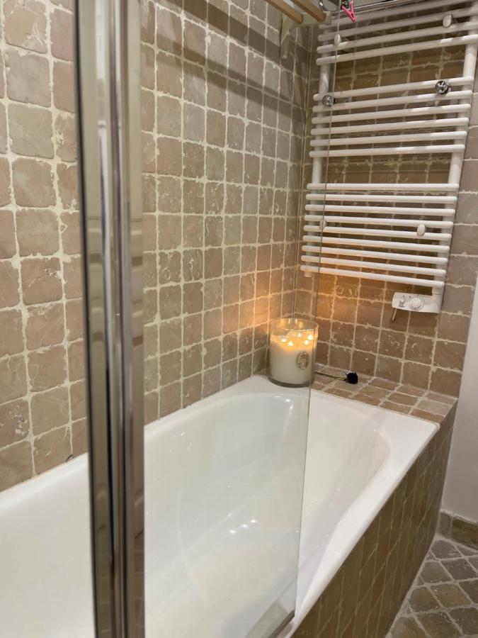 Quartier Montorgueil, Voie Pietonne, Dans Un Immeuble Du Xveme Apartment Paris Ngoại thất bức ảnh