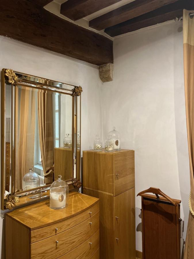 Quartier Montorgueil, Voie Pietonne, Dans Un Immeuble Du Xveme Apartment Paris Ngoại thất bức ảnh